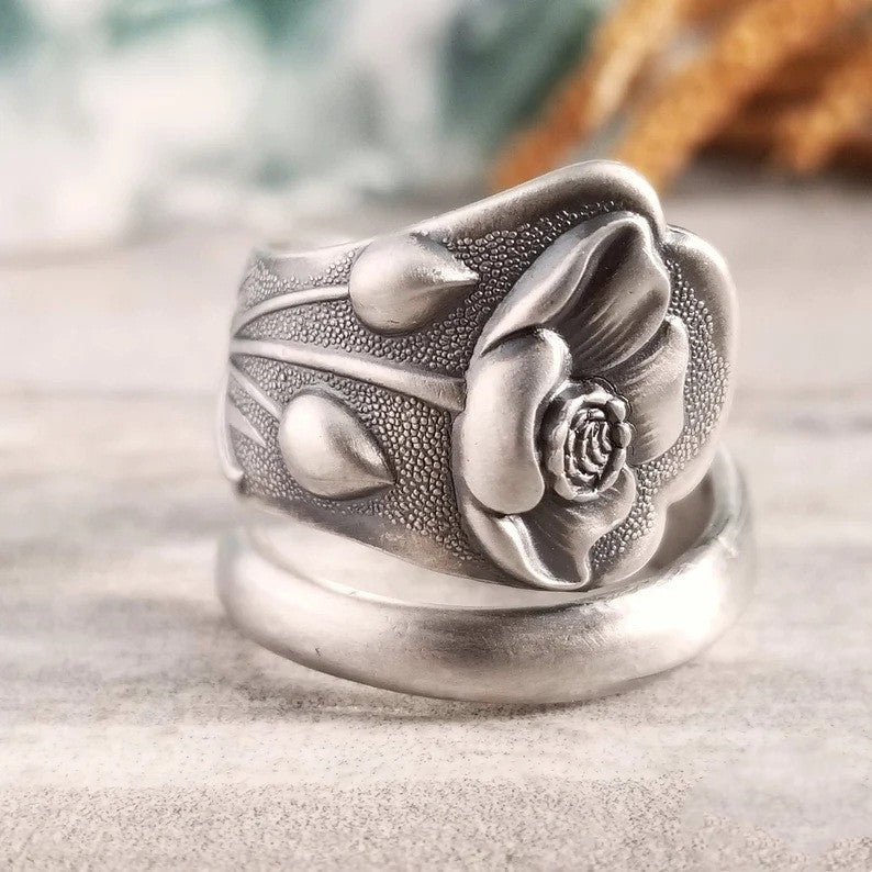 Simple Flowers Unique Women Ring