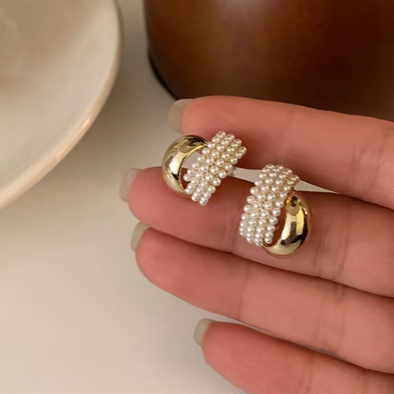 French Retro High-grade Pearl Metal Stud