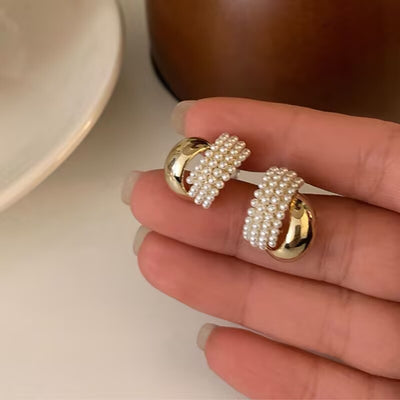 French Retro High-grade Pearl Metal Stud