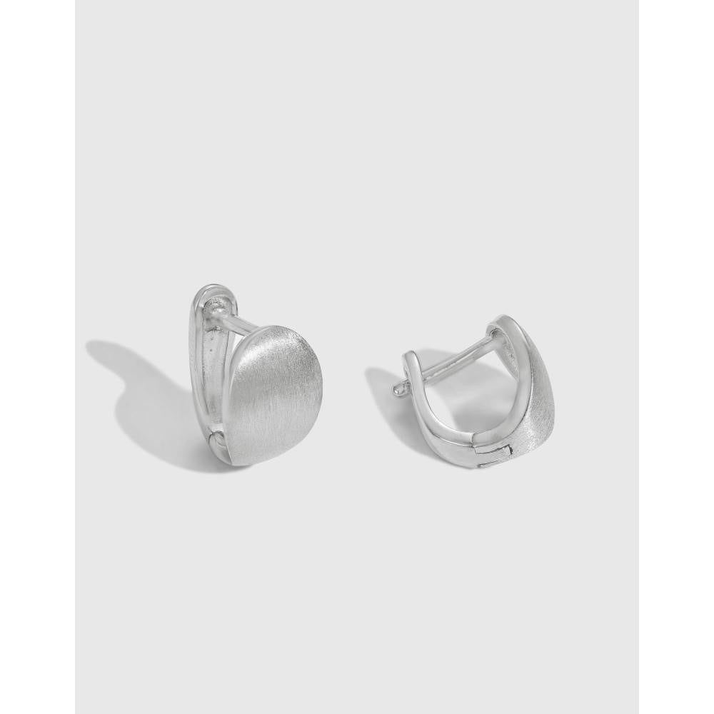 Curved Temperamental Cold Style