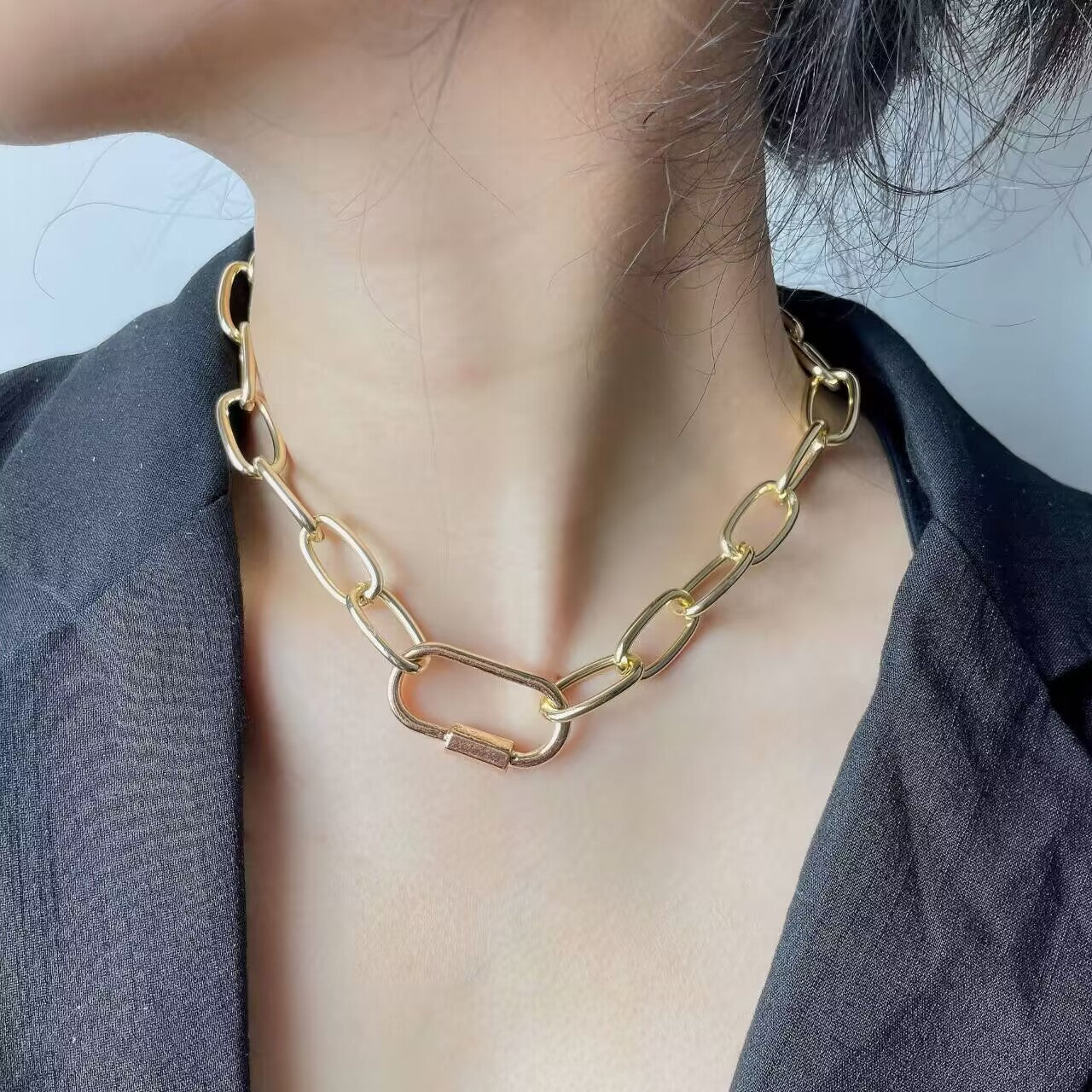 Simple Cross Thick Chain