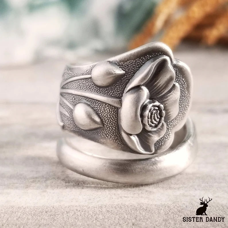 Simple Flowers Unique Women Ring