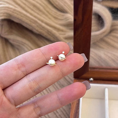 Saturn Stud