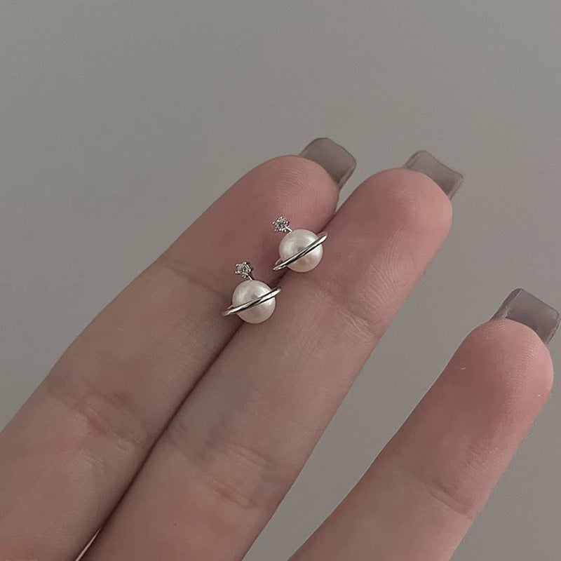 Saturn Stud