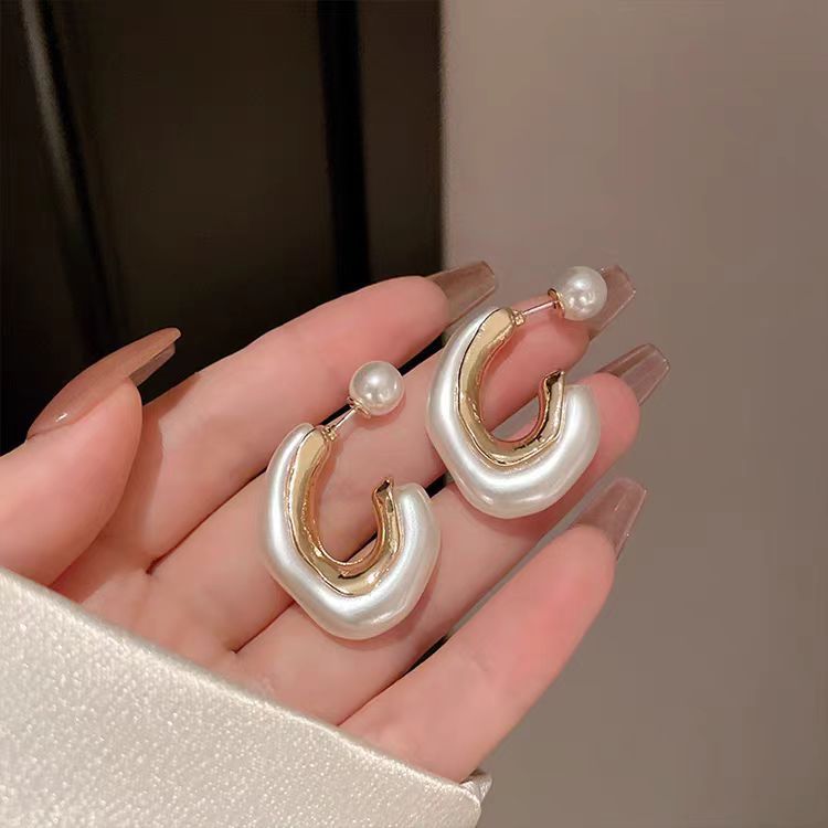 Geometric U-shaped Pearl